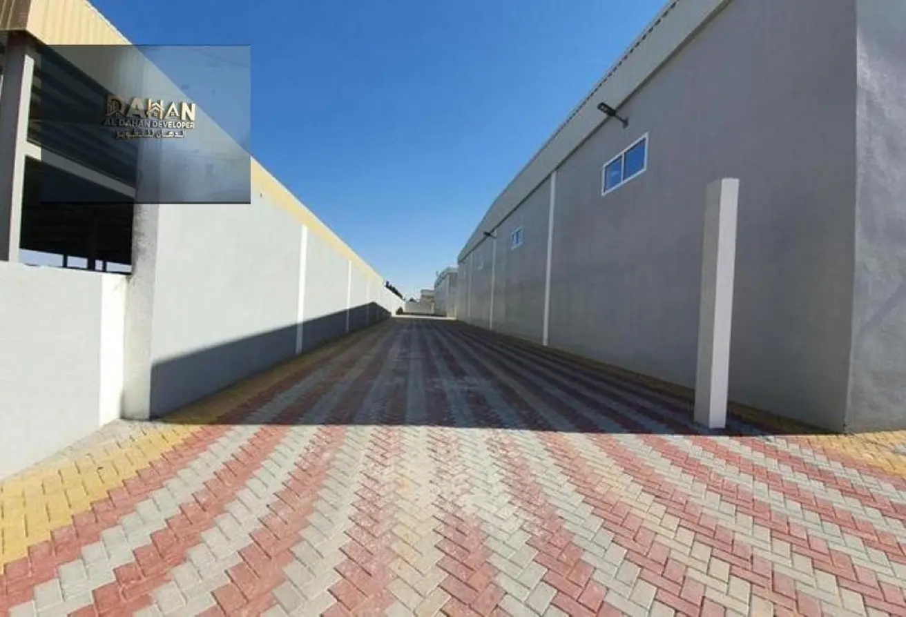 Factory for rent, Umm Al Thuoob, Umm Al Quwain, photograph 1